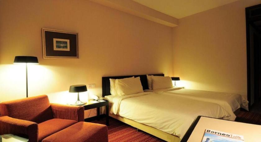 Tanahmas The Sibu Hotel Extérieur photo